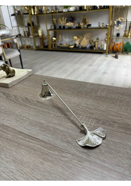 Luxury Gingko Yapraklı Metal Mum Söndürücü-Gümüş 1 Adet