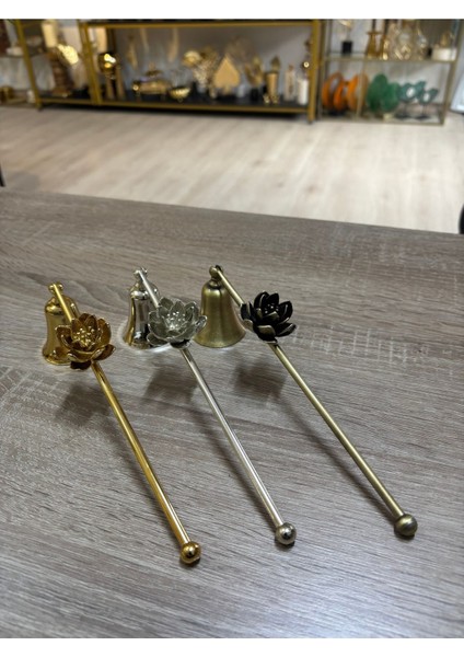 Luxury Nilüfer Çiçekli Mum Söndürücü-Gold 1 Adet