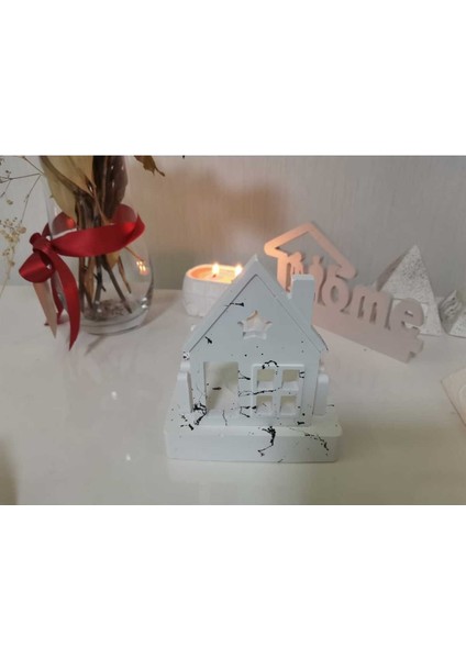 Luxury Dört Parçalı Ev Şeklinde Mumluk - Mum Kabı -10,8X10,8X13,1CM Masaüstü Hediyelik Dekoratif Süs Eşyası 1 Adet
