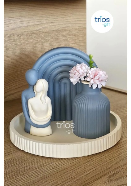 Luxury Trios Gift Dekoratif Obje-Sevgili Sarılan Çift- Vazo-Gökkuşağı Kemer-4 'lü Biblo Özel Set 1 Adet