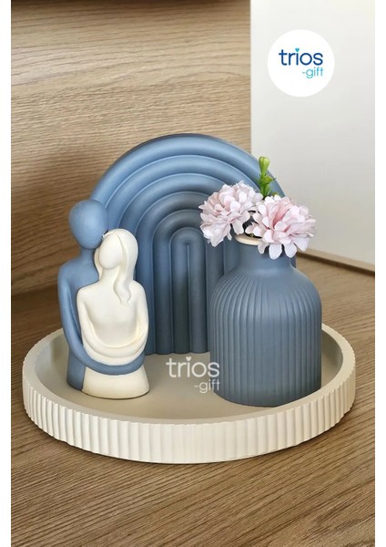 Luxury Trios Gift Dekoratif Obje-Sevgili Sarılan Çift- Vazo-Gökkuşağı Kemer-4 'lü Biblo Özel Set 1 Adet fırsatları