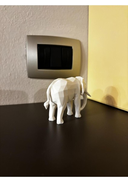 Luxury 3D Tasarım Fil Heykeli – Masa Üstü Aksesuar 1 Adet