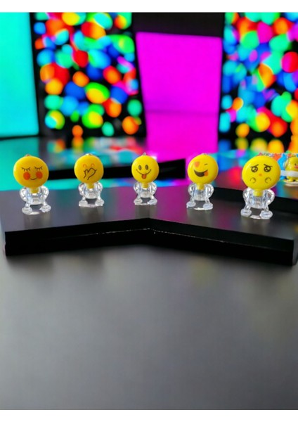 Luxury LED Işıklı Oyuncak Emoji Gülen Surat Anahtarlık 6 Adet 1 Adet indirimleri