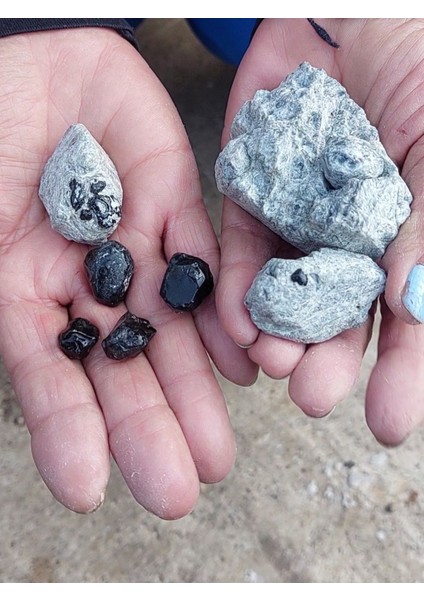 Luxury Obsidyen Seti Doğal Taş Volkanik Apaçi Gözyaşı Cilasız Ham Nadir Bırakma Enerji Taşı Menşei Kütahya 1 Adet