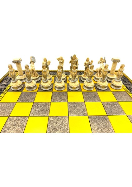 Luxury Veronese Yunan Mitoloji Santranç Takımı, El Boyaması 44,5X44,5X8,3 cm 1 Adet modelleri