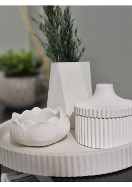 Luxury 4 Lü Dekor Seti | Geometrik Vazo, Lotus Mumluk, Kapaklı Kutu ve Oval Tepsi | Modern Ev Dekorasyonu 1 Adet modelleri