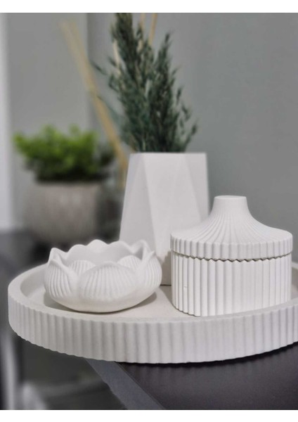 Luxury 4 Lü Dekor Seti | Geometrik Vazo, Lotus Mumluk, Kapaklı Kutu ve Oval Tepsi | Modern Ev Dekorasyonu 1 Adet fırsatları