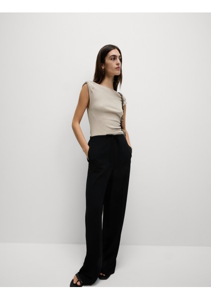 Pamuk Karışımlı Asimetrik Yaka Atlet modelleri