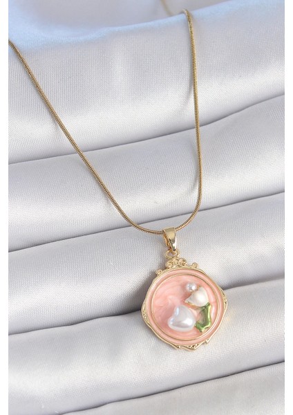 316L Çelik Gold Renk Zincir Pembe Mineli Incili Çiçek Işlemeli Portre Model Kadın Kolye