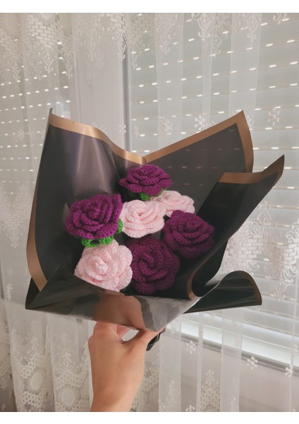 Örgü Çiçek Buketi, Pudra Pembe-Mor Karışık Gül Buketi, Gıftandflowers fırsatları