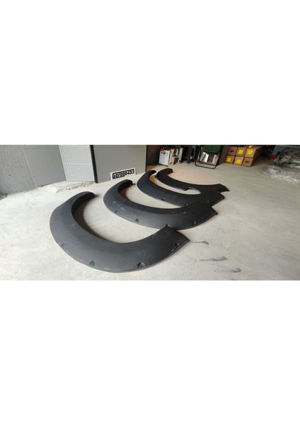 Isuzu Dmax 2011 2017 Dodik Takımı Fiberglass Vidalı GARAGE453