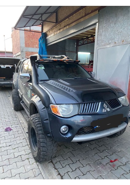 L200 2007 - 2015 Offroad Dodik Takımı Fiberglass Vidalı GARAGE453