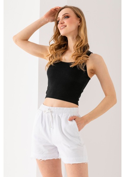 Kadın Beli Lastikli Cepli Pis Paça Kısa Şort Beyaz - 25YP 5322