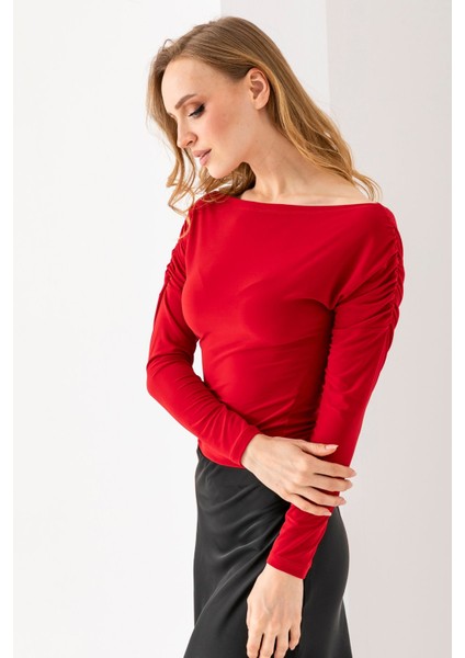 Kadın Kayık Yaka Omzu Büzgü Detaylı Uzun Kollu Bluz Bordo - 2433 fırsatları