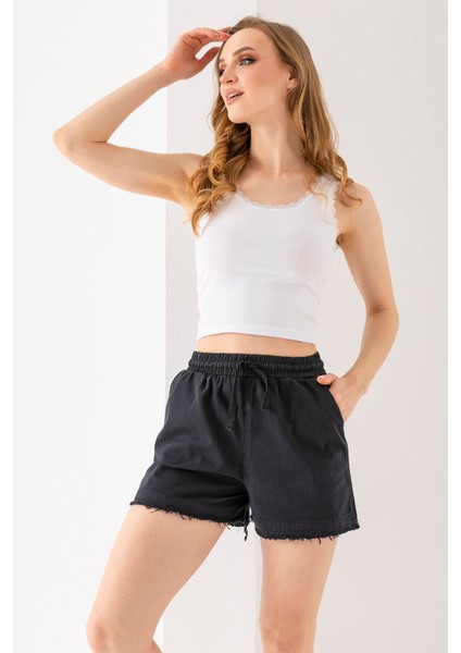 Kadın Beli Lastikli Cepli Pis Paça Kısa Şort Siyah - 25YP 5322