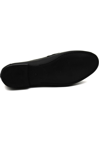 25484201Y Kadın Deri Günlük Ayakkabı modelleri