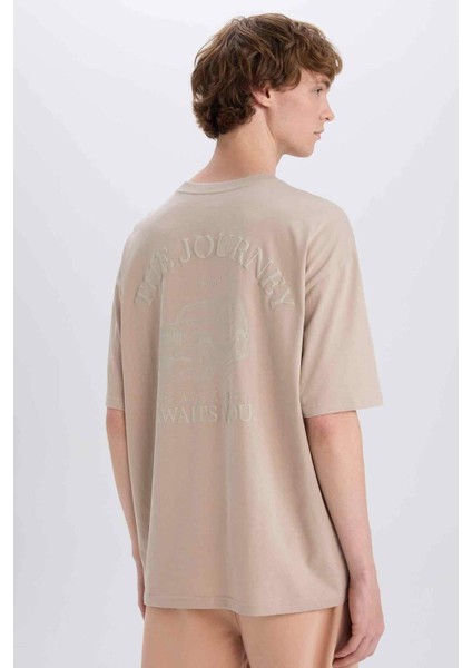 %100 Pamuk Oversize Geniş Kalıp Bisiklet Yaka Sırt Baskılı Kısa Kollu Tişört E3798AX25SM