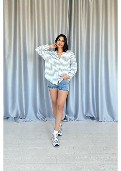 Mavi Çizgili Gömlek