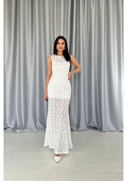 Beyaz Dantelli Kolsuz Elbise modelleri