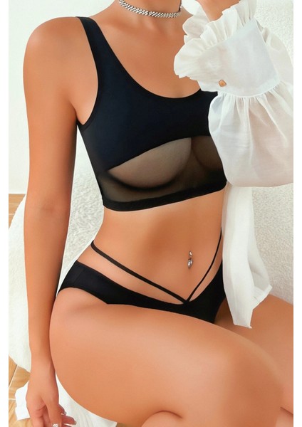 Kadın Siyah Çapraz Ip Detaylı Şık Bikini Takımı