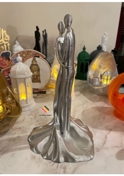 Luxury Romantik Çift Biblo - 22CM Şık ve Modern Masaüstü Dekorasyon Hediye Figür Ev Ofis Aşk Love Sevgili 1 Adet