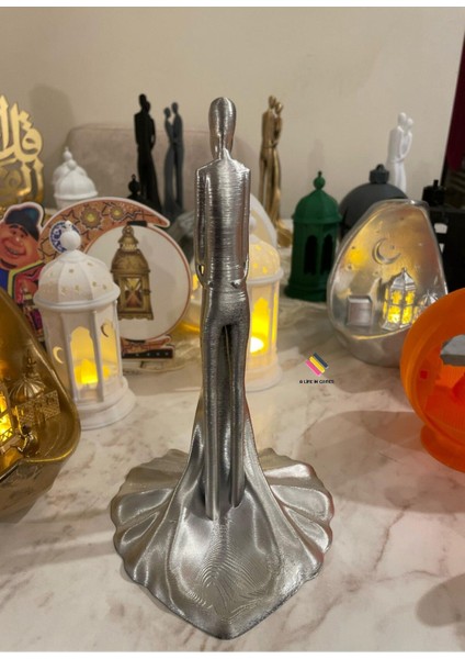Luxury Romantik Çift Biblo - 22CM Şık ve Modern Masaüstü Dekorasyon Hediye Figür Ev Ofis Aşk Love Sevgili 1 Adet