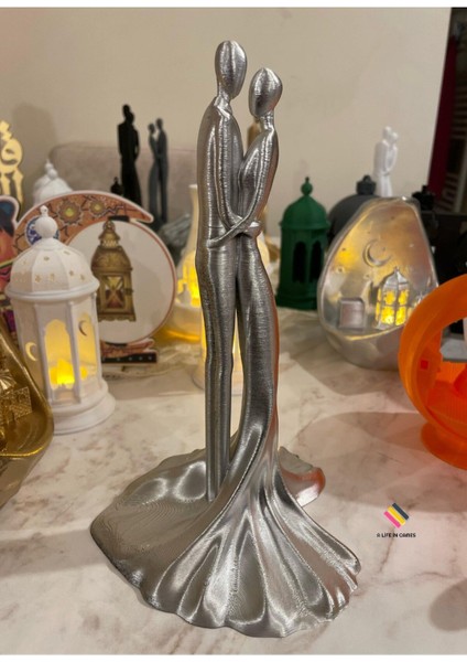 Luxury Romantik Çift Biblo - 22CM Şık ve Modern Masaüstü Dekorasyon Hediye Figür Ev Ofis Aşk Love Sevgili 1 Adet