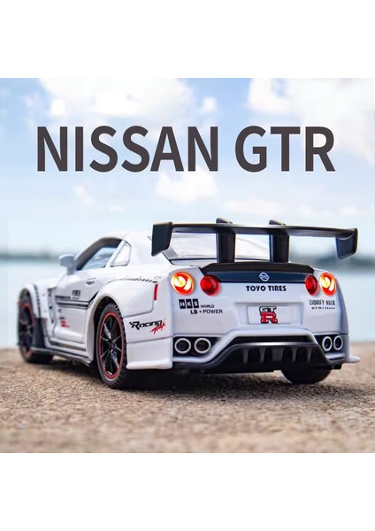 1/32 Nissan Gtr Alloy Alaşım Araba Yarışı Diecast Model Ses ve Işık Hobi Dekoratif Güzel Süsler Oyuncak Koleksiyonu Geri Çekin (Yurt Dışından) modelleri