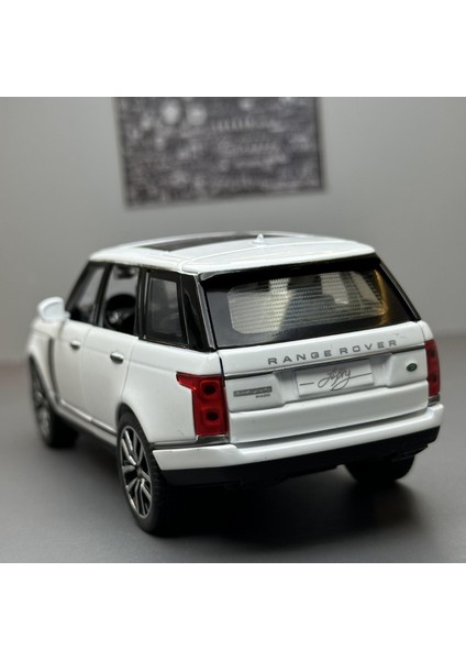 1:32 Land Rover Range Rover 50TH Yıldönümü Off Road Suv Araç Alaşım Pres Döküm Model Araç Araba Merkezi Kontrol Koleksiyonu Mevcut (Yurt Dışından) fiyatları