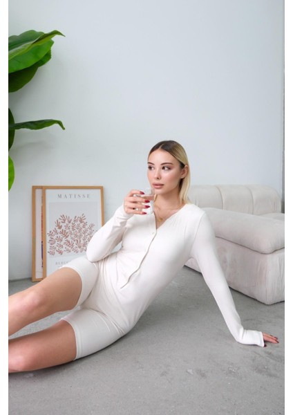 Uzun Kollu Soft Düğmeli Kısa Tulum Romper Bej