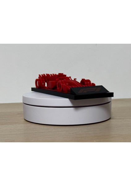 3D Formula 1 Araba Masa Üstü Dekoru – Parçalı Montaj Model (16 x 6 cm )