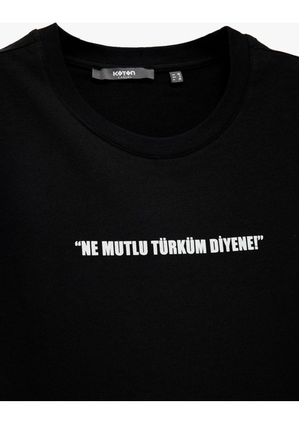 Bisiklet Yaka Kısa Kollu Regular Fit Pamuklu Atatürk Baskılı Tişört