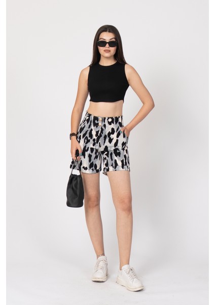 Beli Lastikli ve Düğmeli Denim Gabardin Cepli Yüksek Bel Şort 30160