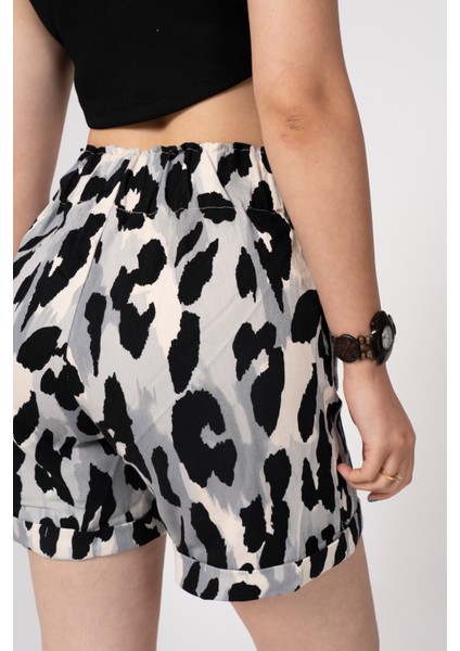 Beli Lastikli ve Düğmeli Denim Gabardin Cepli Yüksek Bel Şort 30160 indirimleri