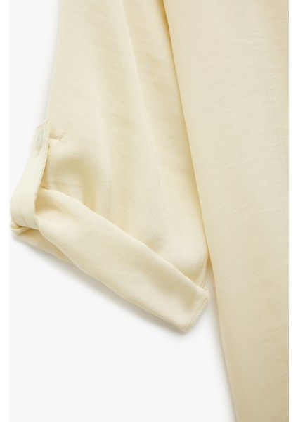 Kaçık Yaka 3/4 Kollu Aerobin Kumaş Saten Bluz fırsatları