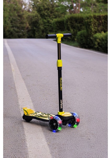 Scooter Chanky Ekstra Kalın LED Işıklı Tekerler Güçlü Fren 100KILO 3yaş Üstü Uygundur 3teker