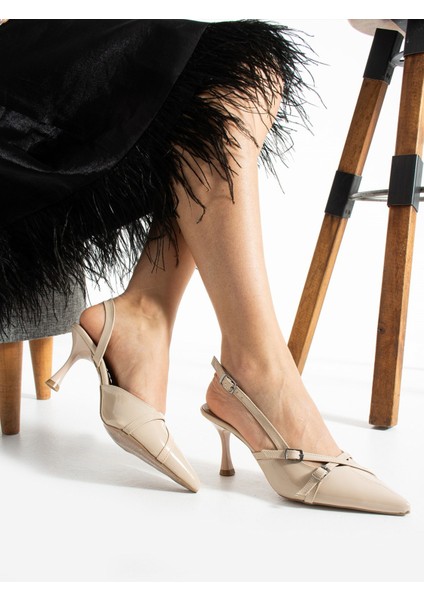 Çift Toka Detaylı Arkası Açık Rugan Sivri Burun 8 cm Ince Topuklu Stiletto Kadın Ayakkabı