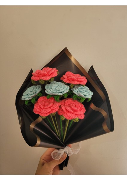 Örgü Çiçek Buketi, Koyu Pembe-Mavi Karışık Örgü Gül Buketi, Anneler Günü, Sevgililer Günü, Özel Günler Hediye Yapay Çiçek, Gıftandflowers