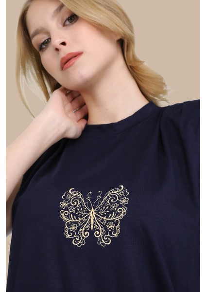 Kolsuz Kelebek Nakışlı Oversize Vatkalı T-Shirt fırsatları
