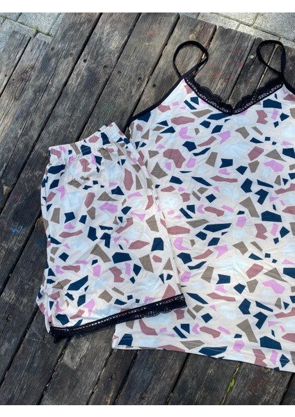 Yazlık Geometrik Desenli Ipli Pijama Takımı fırsatları
