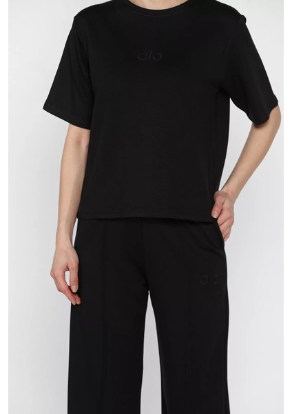 Kadın Nakışlı Çimalı Tişört Pantolon Ikili Takım P-00016847 fırsatları