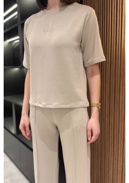 Kadın Nakışlı Çimalı Tişört Pantolon Ikili Takım P-00016847