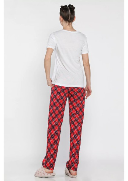 Kadın Kalp Baskılı Ekose Desenli Yarım Kol Pijama Takımı P-00016632 modelleri