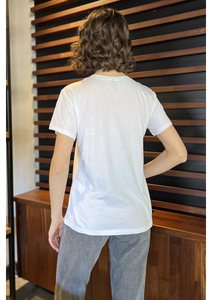 Bisiklet Yaka Ön Baskılı Taşlı Kadın Tişört P-00016442 modelleri