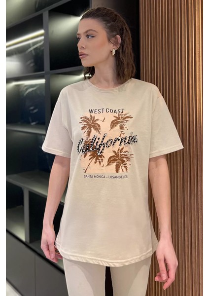 California Baskılı Taşlı Bisiklet Yaka Kadın Tişört P-00016727