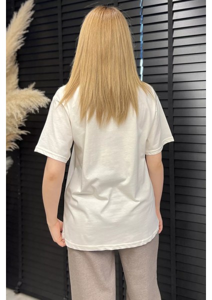 Kadın Bisiklet Yaka Taş Işlemeli Baskılı Kadın Tişört P-00016725 modelleri