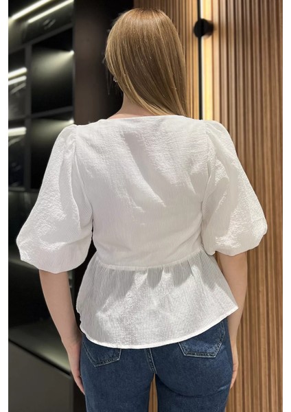 Kare Yaka Ön Bağlamalı Kadın Bluz P-00016633 modelleri