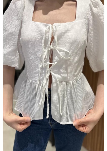 Kare Yaka Ön Bağlamalı Kadın Bluz P-00016633 fırsatları