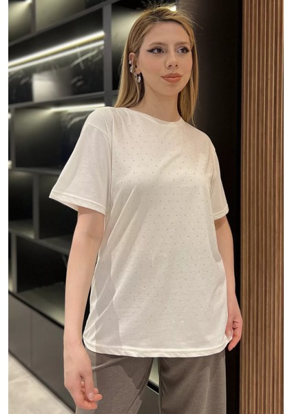 Bisiklet Yaka Ön Taşlı Kadın Tişört P-00016720