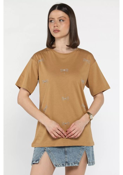 Fiyonk Taşlı Bisiklet Yaka Kadın Tişört P-00016716 fiyatları